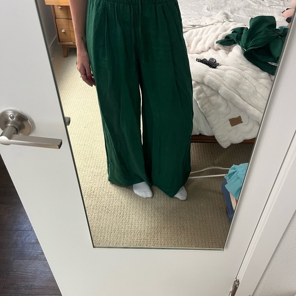 Zara Green Linen Two-Piece Set - Picture 2 of 6